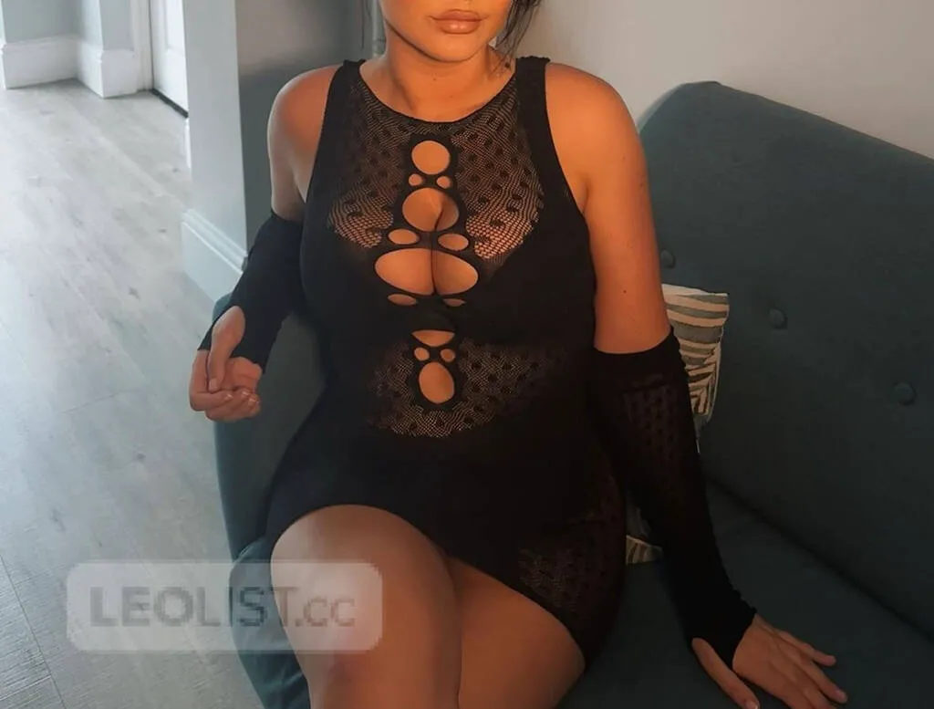 Escorts Orillia, Ontario Oct 2728-29 book now ; CASH ONLY New ; Mia prettyface -