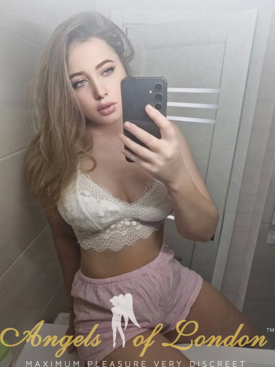 Escorts London, England Dobrava