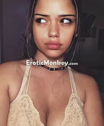 Escorts Minneapolis, Minnesota Yasmin