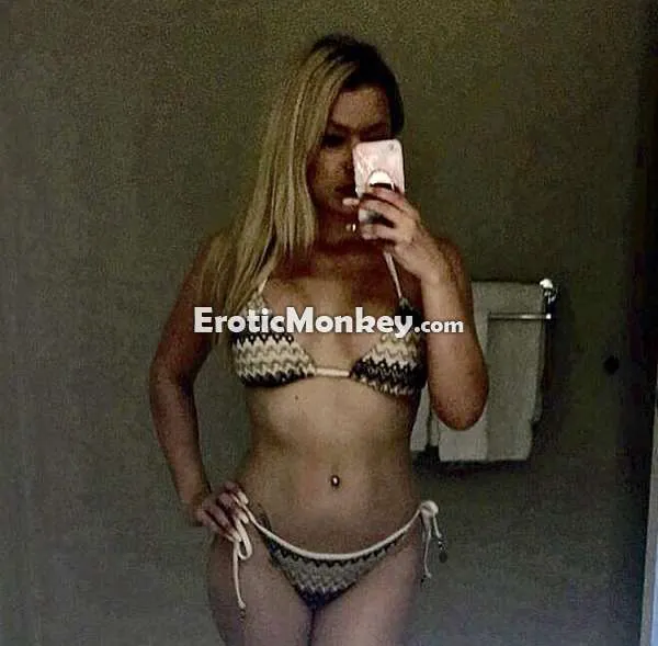 Escorts Tampa, Florida Stella