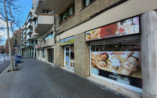 Massage Parlors Barcelona, Spain Sakula