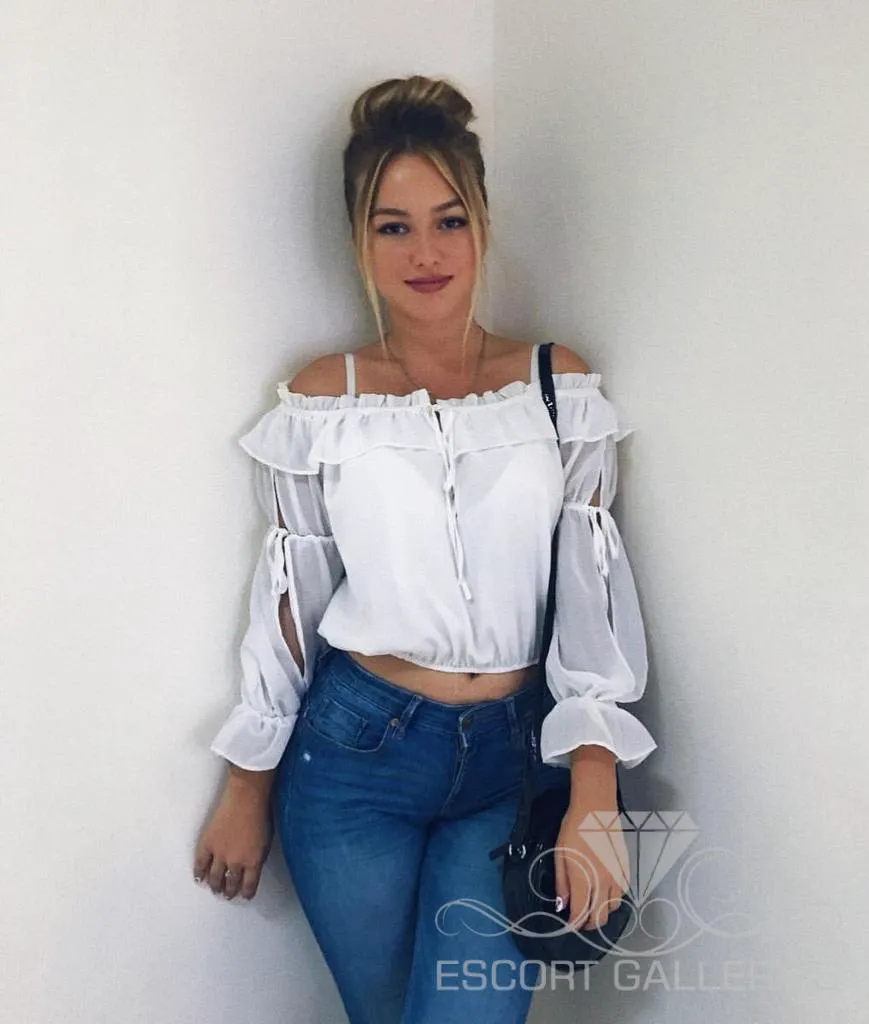 Escorts Amsterdam, Netherlands Tina