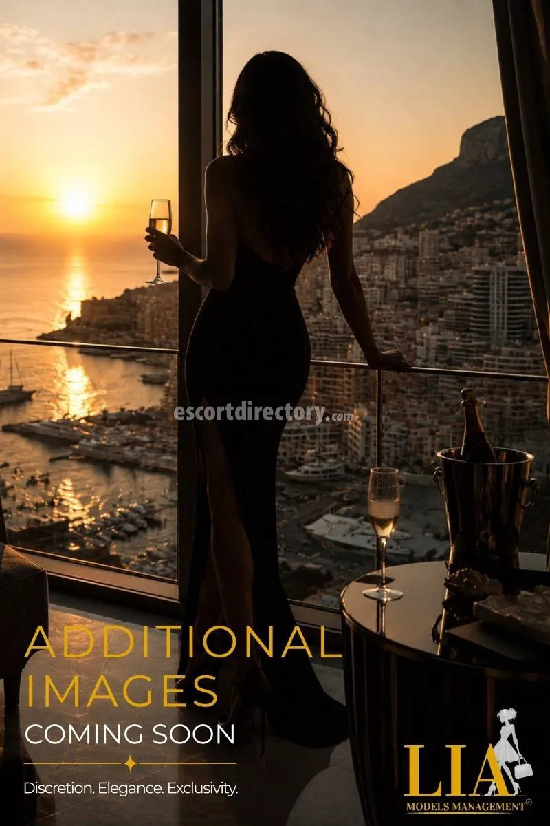 Escorts Dusseldorf, Germany Escort girl in Dü Chrissy, Liamodelsagency