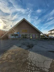 Indianapolis, Indiana Sunflower Spa