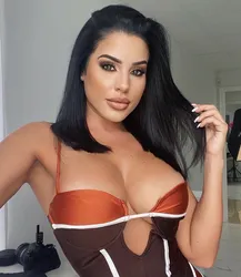 Escorts Los Angeles, California Serah