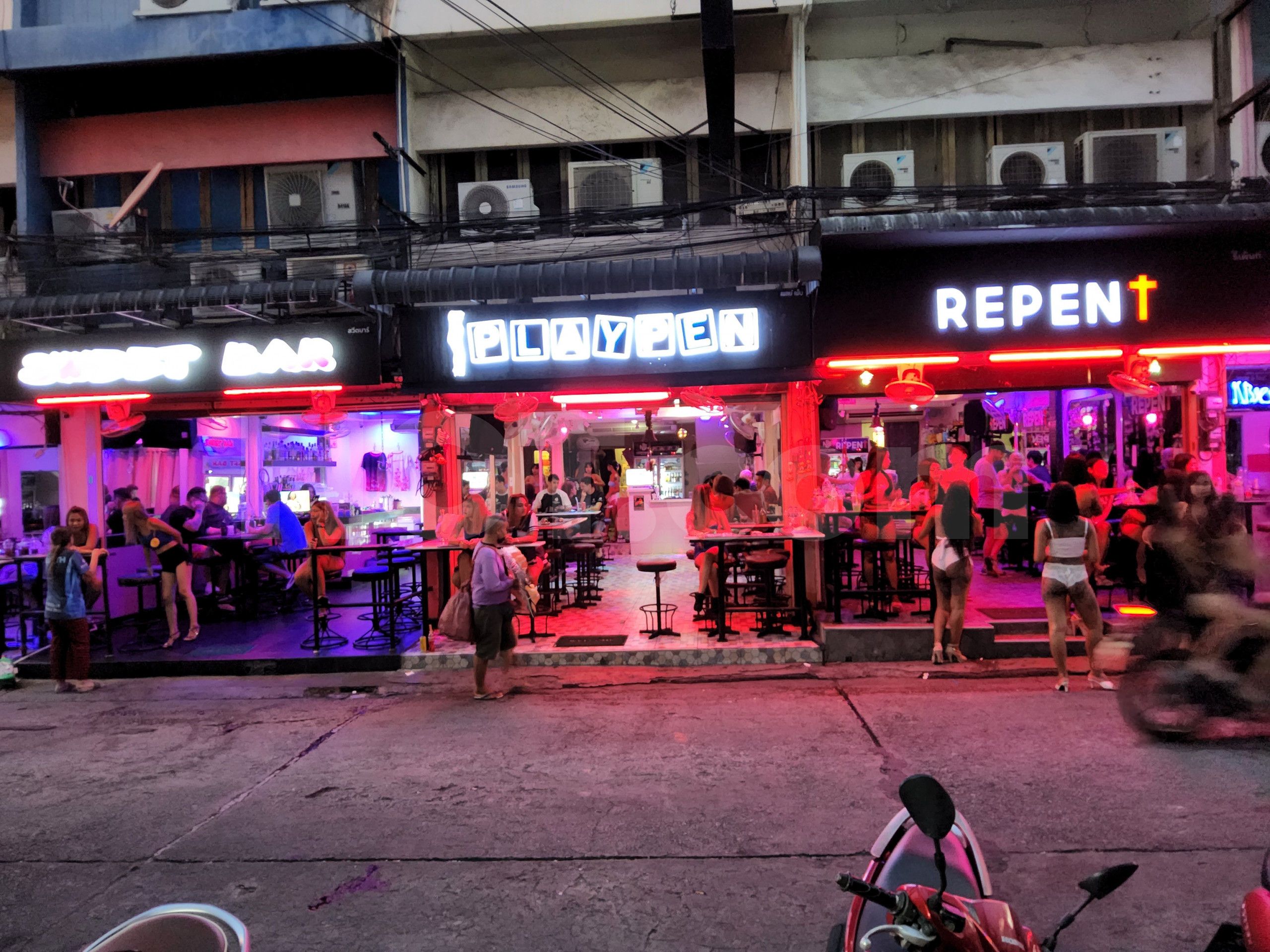 Pattaya, Thailand Playpen Bar