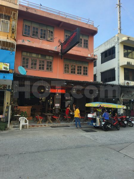 Beer Bar Pattaya, Thailand Roadhouse