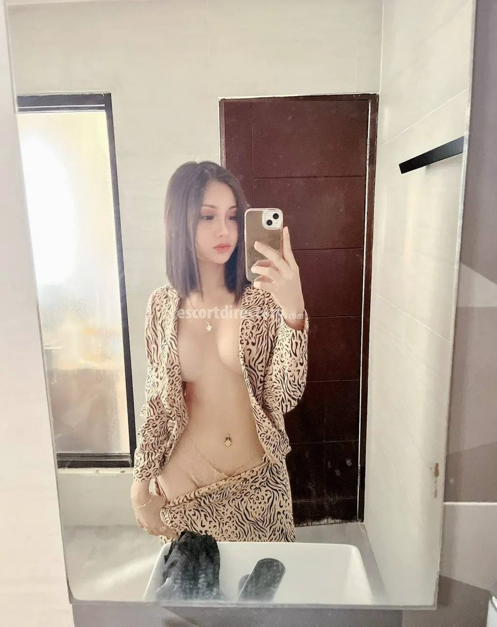 Escorts Bangkok, Thailand Naomi