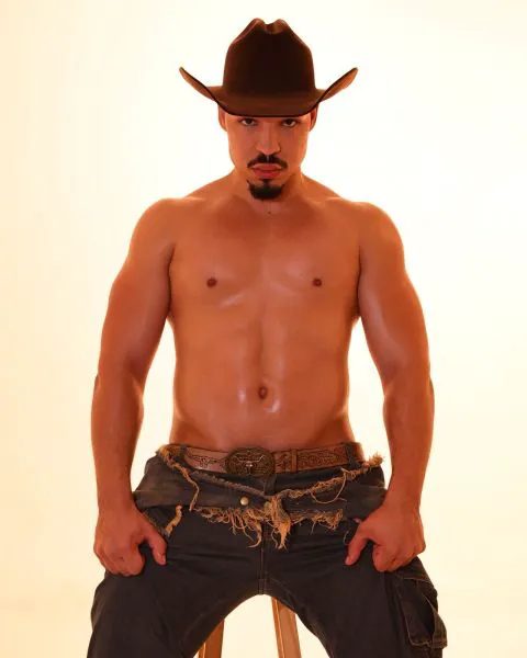Escorts Larnaca, Cyprus KAICKFERRER
