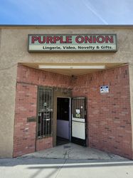Long Beach, California Purple Onion
