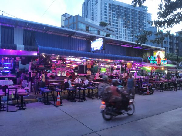 Beer Bar / Go-Go Bar Pattaya, Thailand Avatar Bar