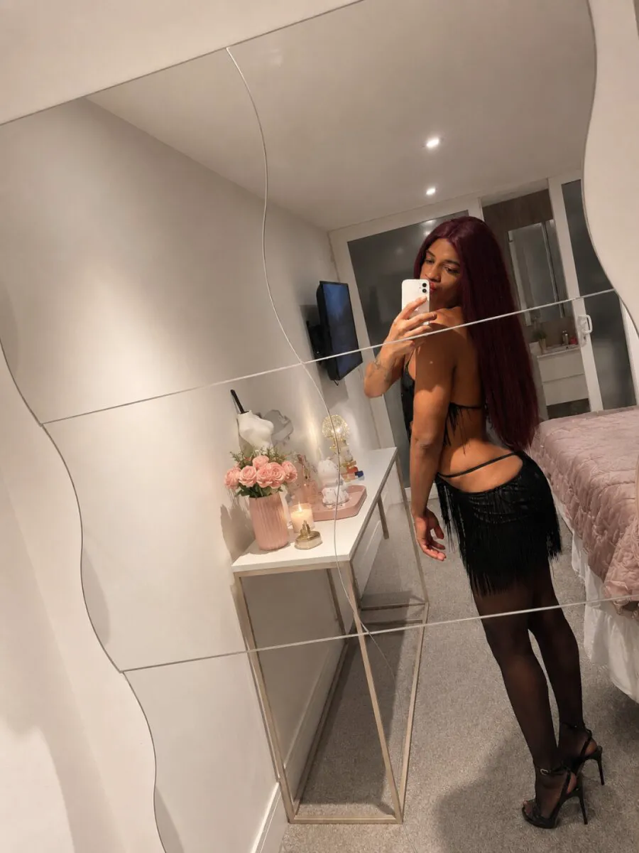 Escorts Leicester, England Elah Xxl