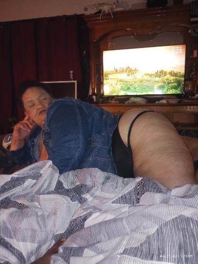 Escorts Redding, California Mz.Mira