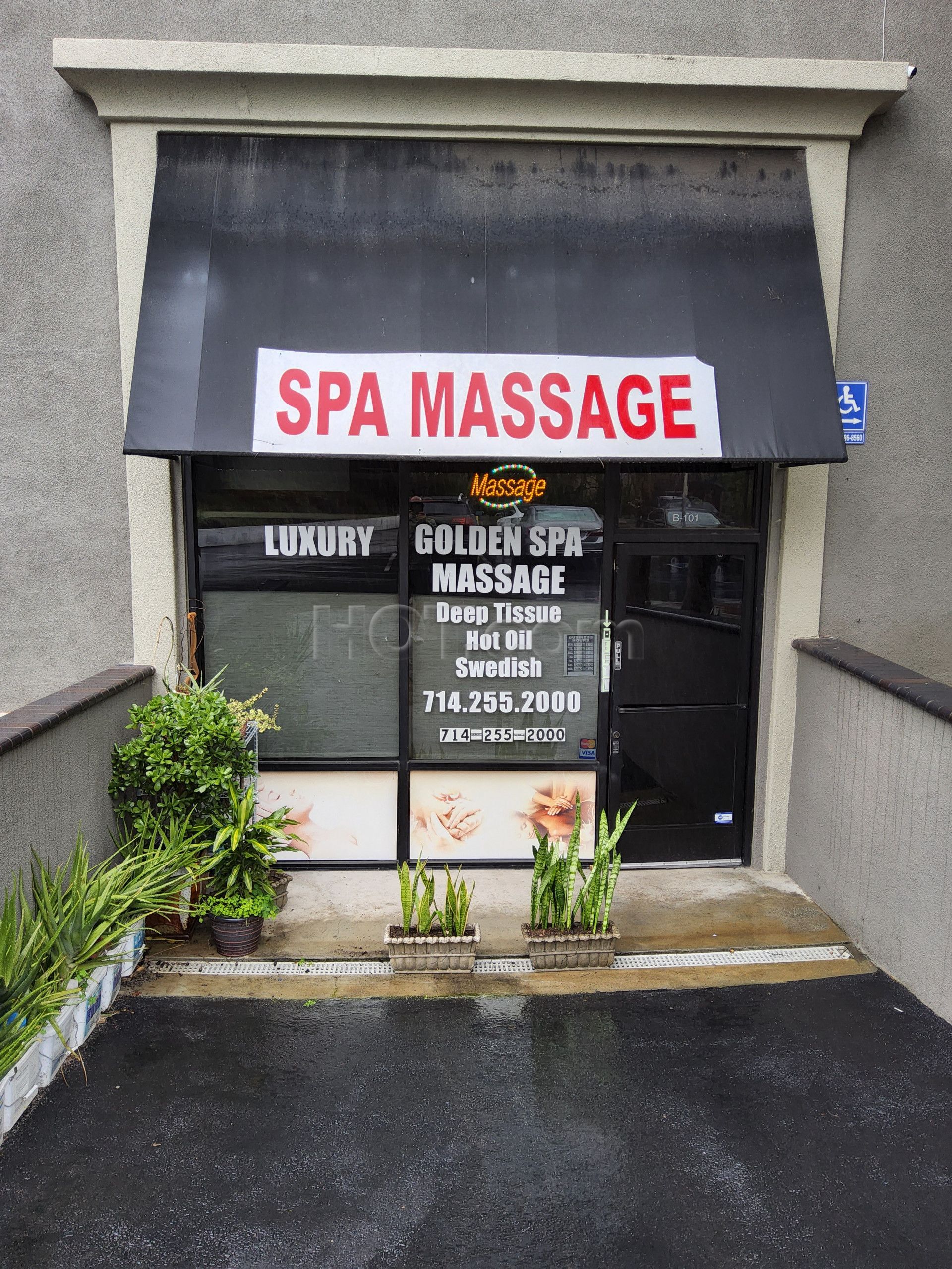 Brea, California Luxury Golden Spa Massage
