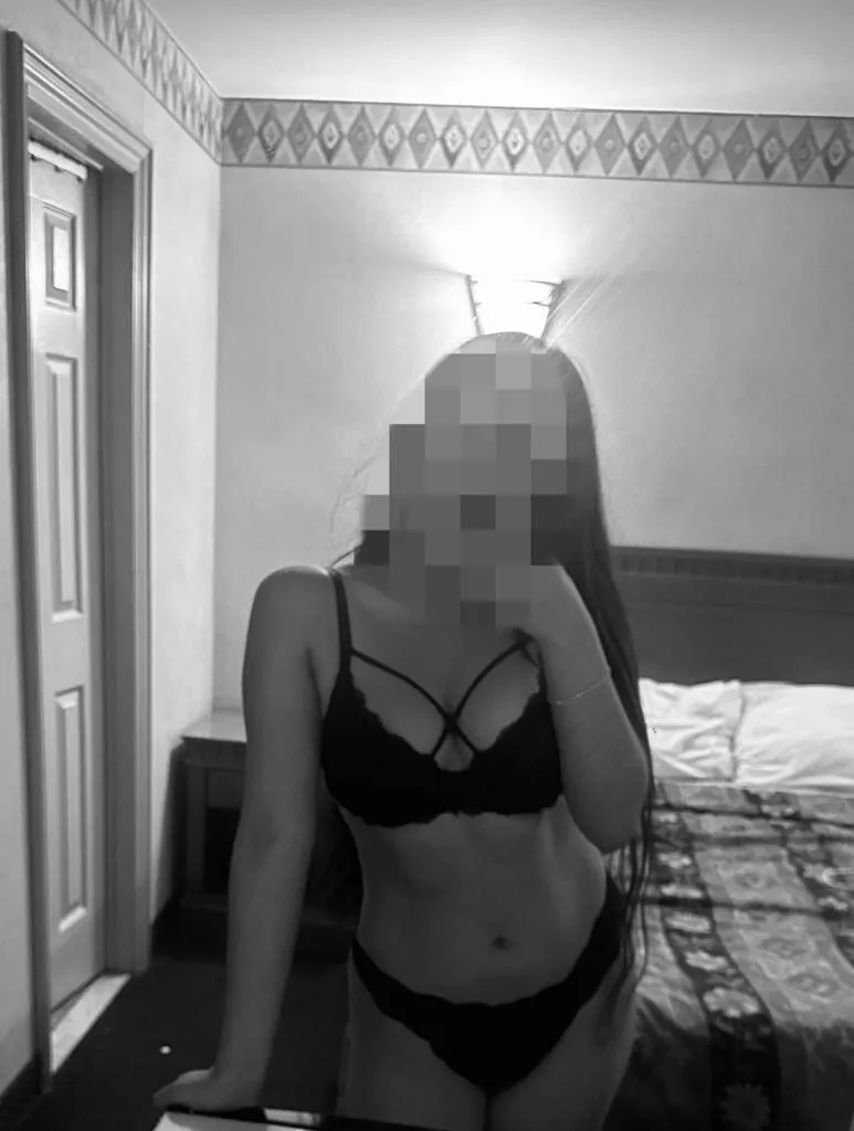 Escorts Vaughan, Ontario NEW IN TOWN 2REAL STUDENTS WAITING FOR YOU LATINA