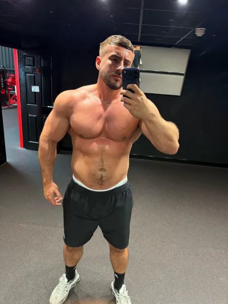 Escorts London, England StraightStevo