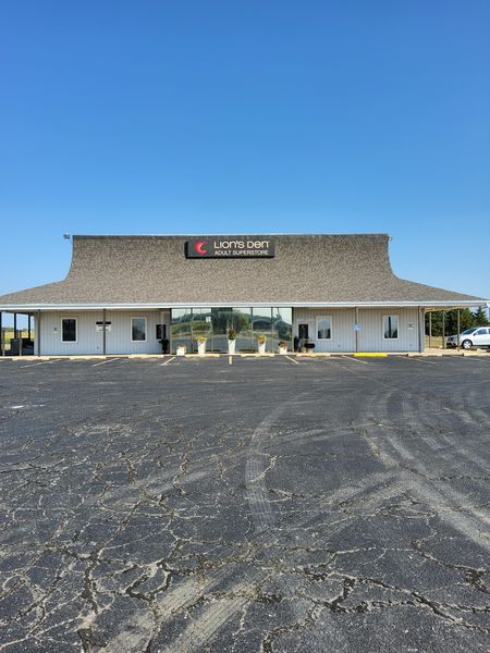 Sex Shops Abilene, Kansas Lion's Den