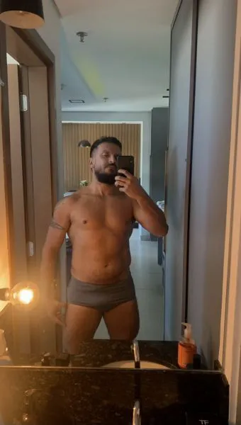 Escorts London, England EduardoXLBra