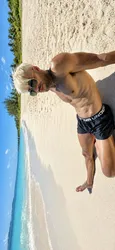 Escorts Naples, Florida CHRIST_KENmsage