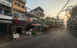 Phnom Penh, Cambodia Island Bar