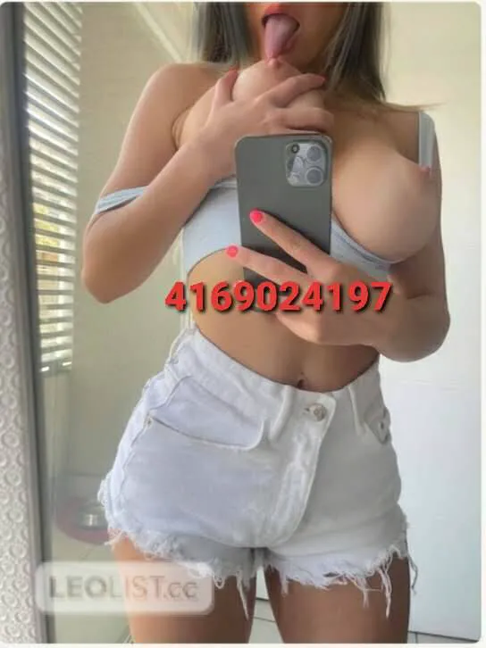 Escorts Lloydminster, Saskatchewan Mina