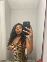 Escorts Raleigh, North Carolina Renee Still In Town😌OUTCALL ONLY