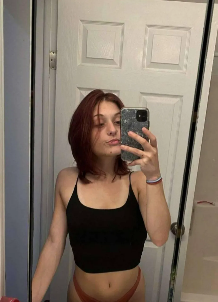 Escorts Sault Ste. Marie, Ontario SEXY BJ/COME MAKE ME WET/DEEP THROAT/ CURVY/ PARTY