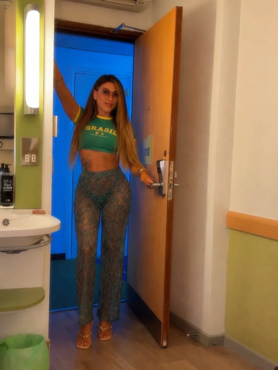 Escorts Manchester, England Paty Xxl