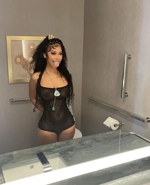 Escorts Chicago, Illinois Brandy | Seduction is a drug you’ll forever chase 😉🩵