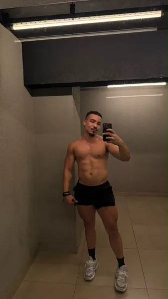 Escorts Larnaca, Cyprus KAICKFERRER