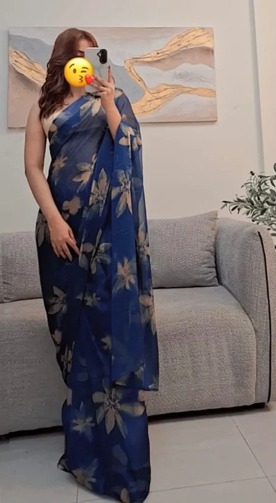 Escorts Dubai, United Arab Emirates Nia a young confident