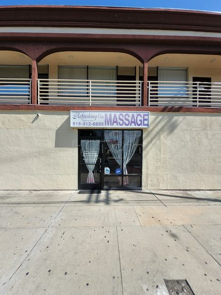 Massage Parlors Canoga Park, California Refreshing One Massage