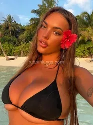 Escorts Philadelphia, Pennsylvania Dangerously cute, fatally sexy 😈