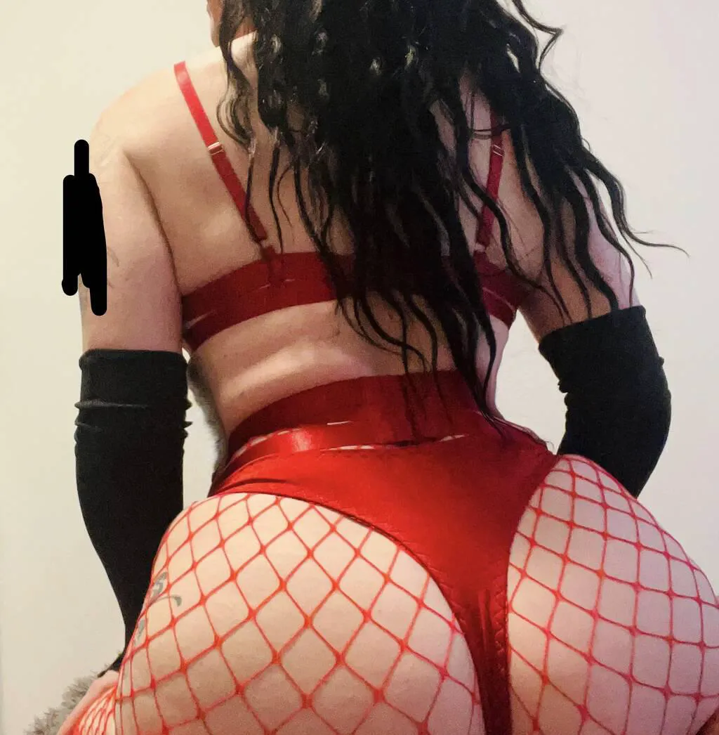 Escorts Vancouver, British Columbia Sexi, t!ght brunette Barbie doll.. with a freaky side