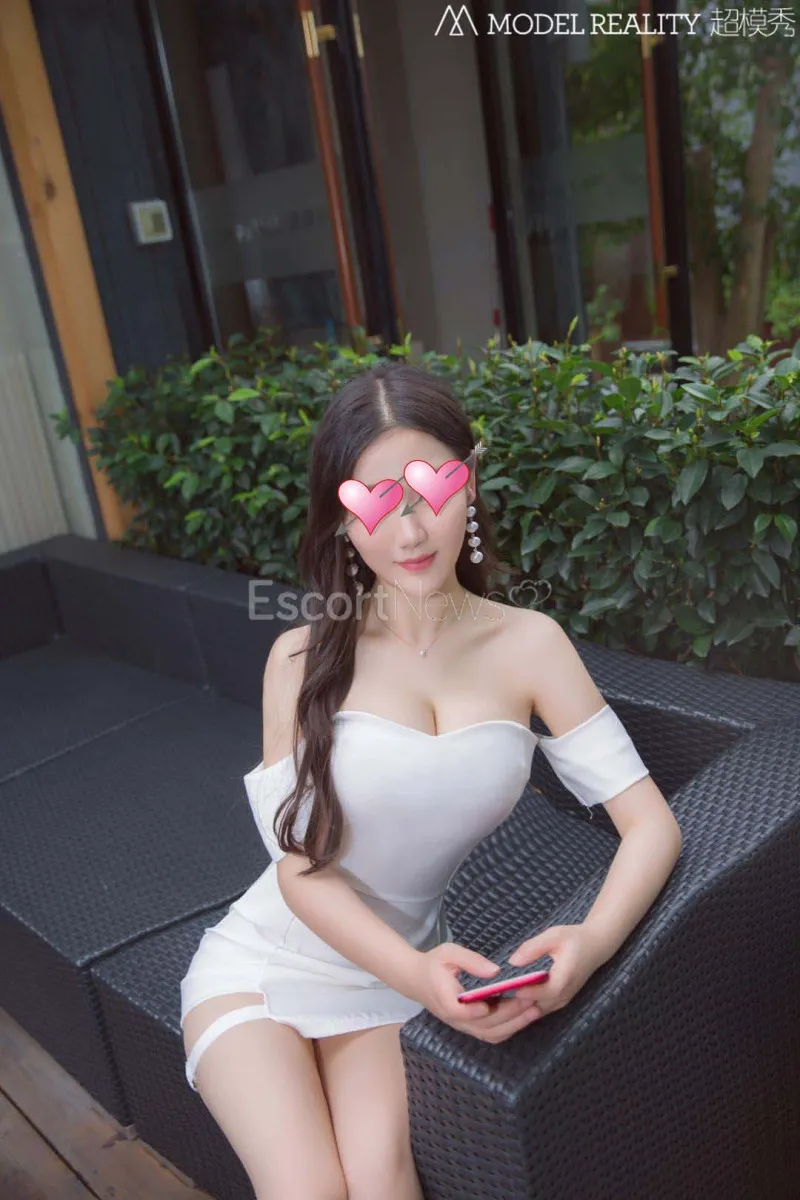 Escorts China Karen