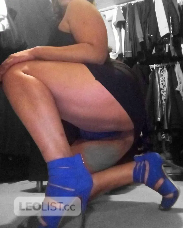 Escorts Burnaby, British Columbia Latin Fiesta Friday Fun with Mature Thick Nympho Milf