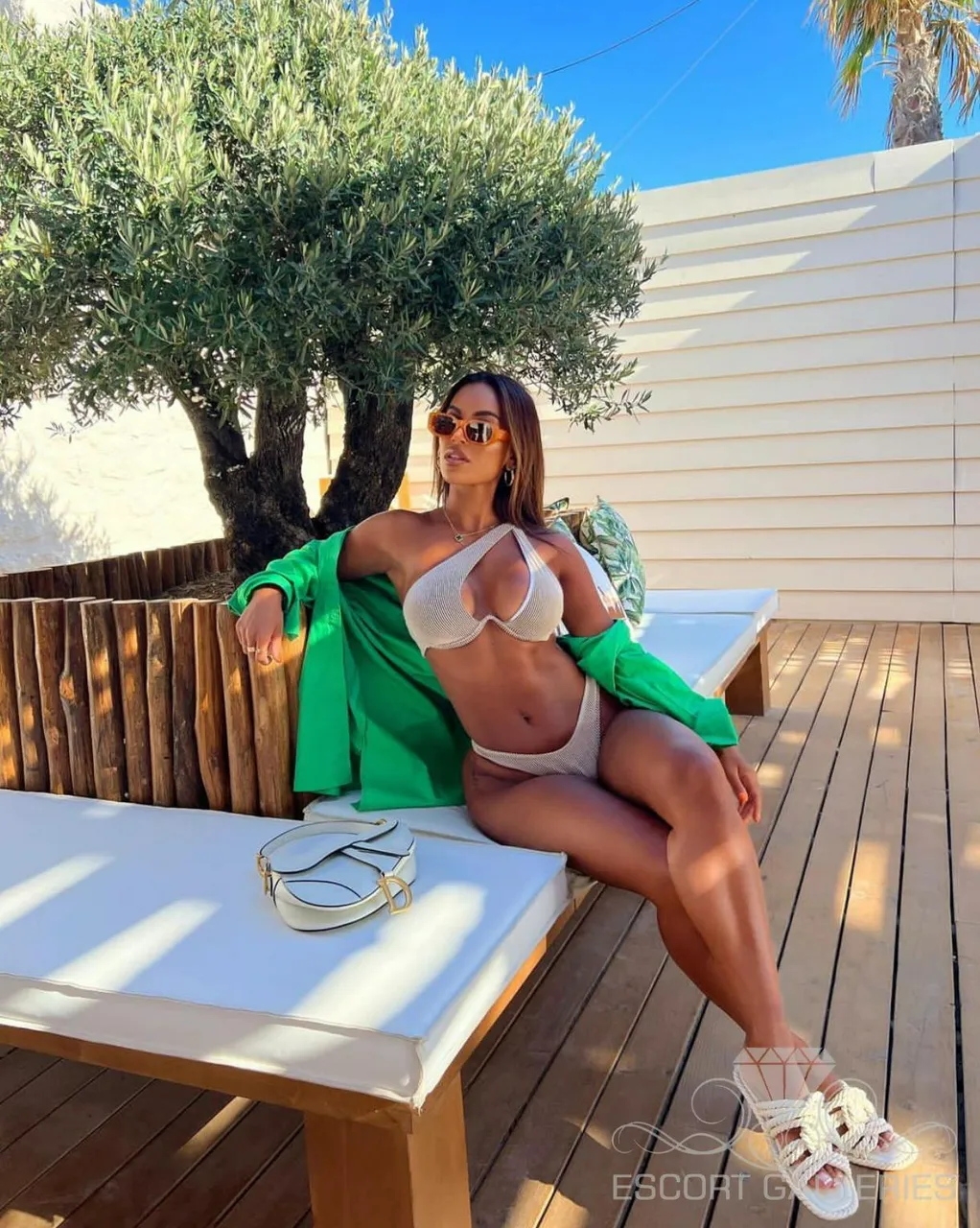 Escorts Alexandria, Egypt Amber