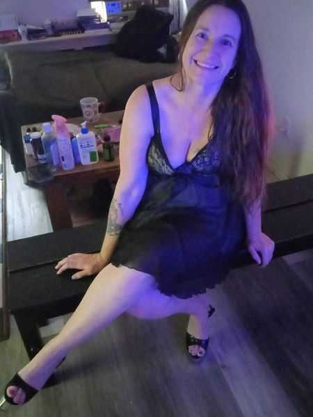 Escorts Manhattan, New York New % real American brunette from the Midwest hazel eyes long hair friendly fun gal next door st time in NYC private apartment incall outcall Manhattan only West s