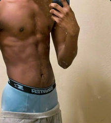 Escorts New Orleans, Louisiana what a beautiful chocolate man right 😏