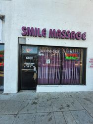 West Hollywood, California Smile Massage