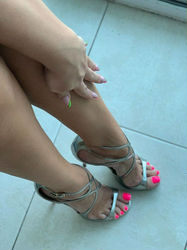 Escorts Riyadh, Saudi Arabia Sarah Feet