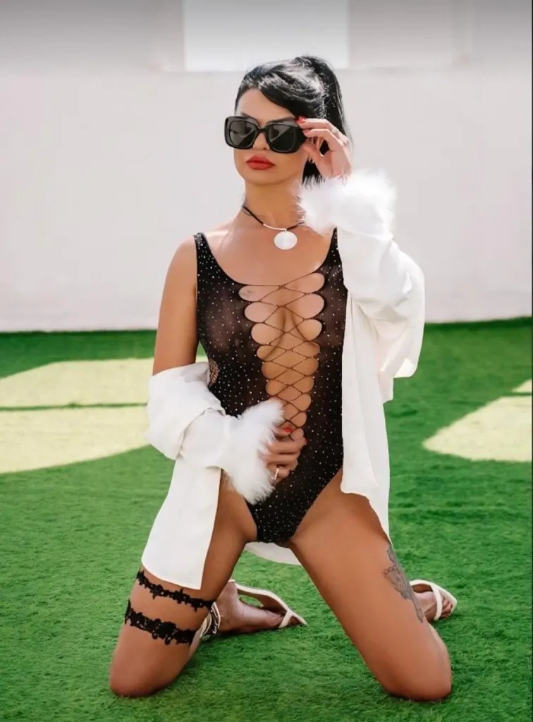Escorts Dubai, United Arab Emirates Gloria