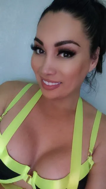 Escorts Ontario, California Drubaska