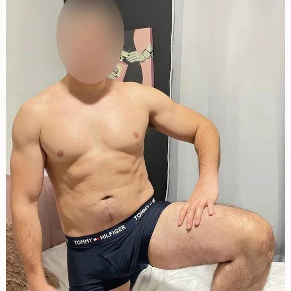 Escorts Montreal, Quebec Valentinocast