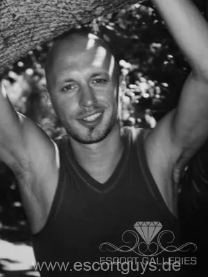 Escorts Dusseldorf, Germany null