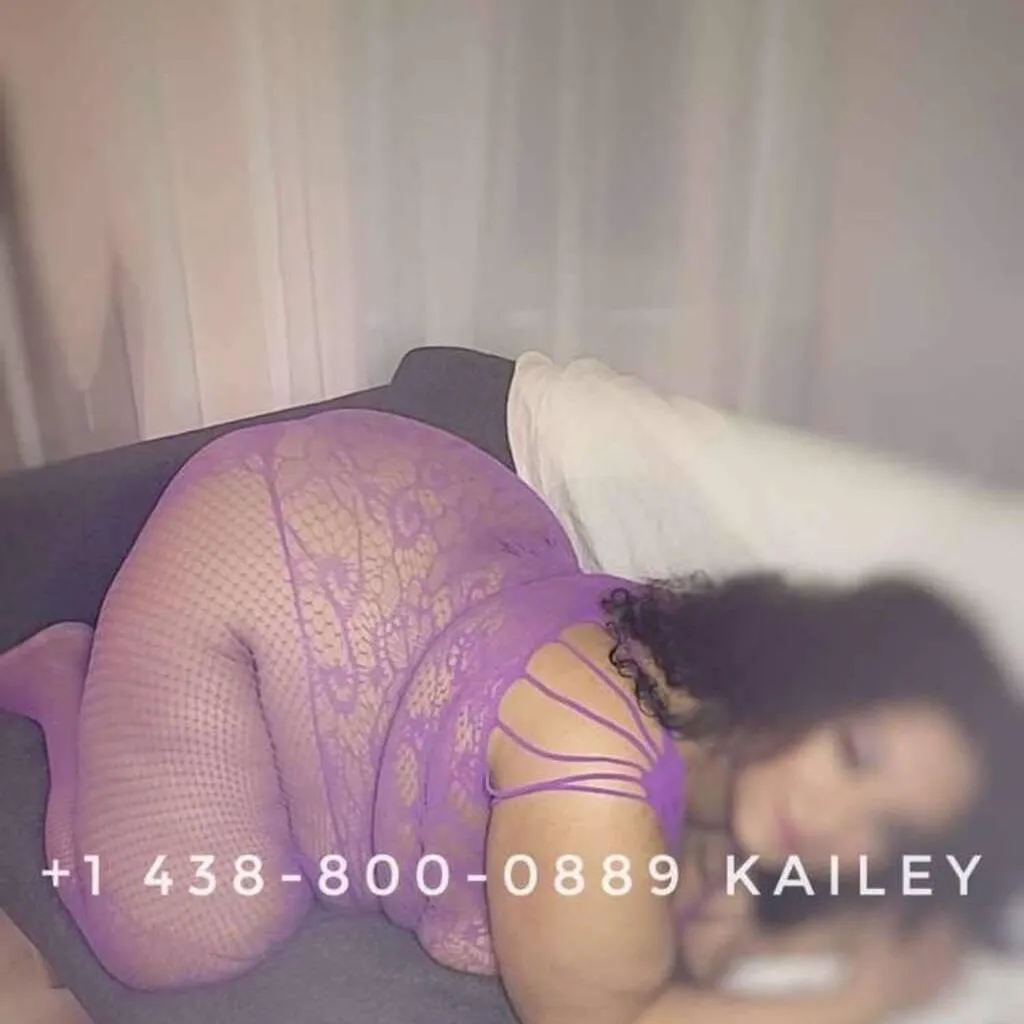Escorts Calgary, Alberta Kailey | Christmas specials;)
