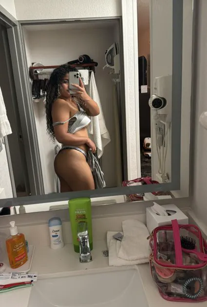 Escorts Jacksonville, Florida Maya | Estoy de visita por la ciudad