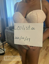 Escorts Montreal, Quebec Expérience inoubliable . Douce. Charmante . Sensuelle .