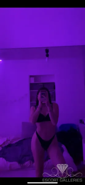 Escorts Paris, France null