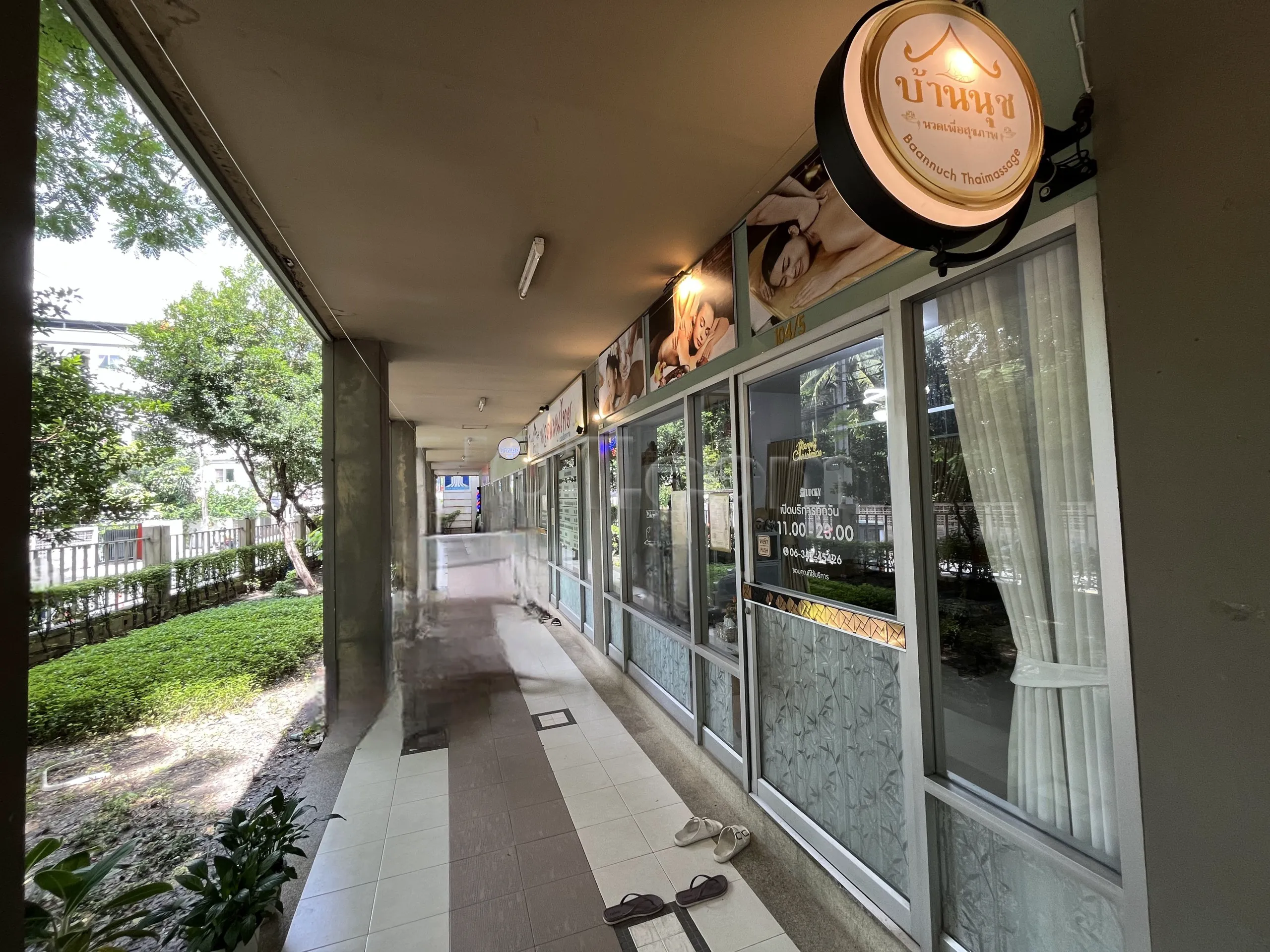 Bangkok, Thailand Ban Nut Massage